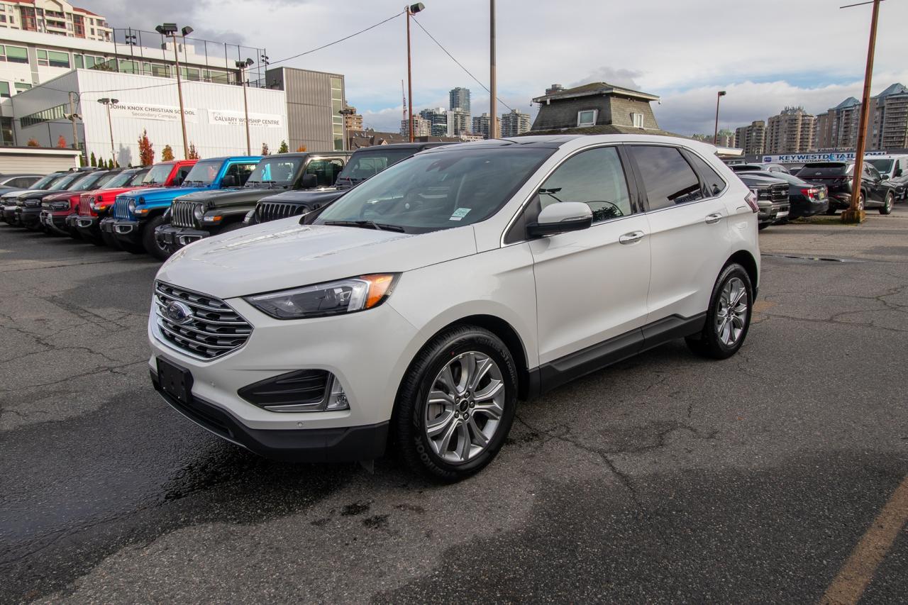 2024 Ford Edge Titanium AWD Photo