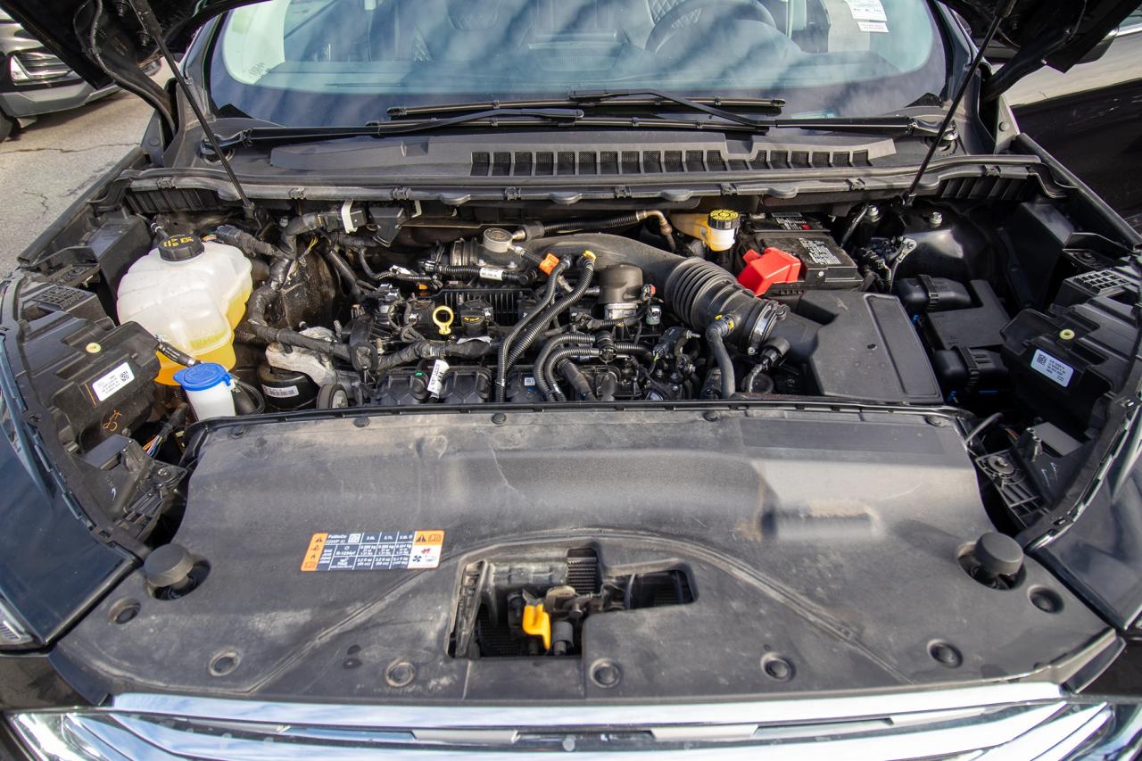 2024 Ford Edge Titanium AWD Photo5