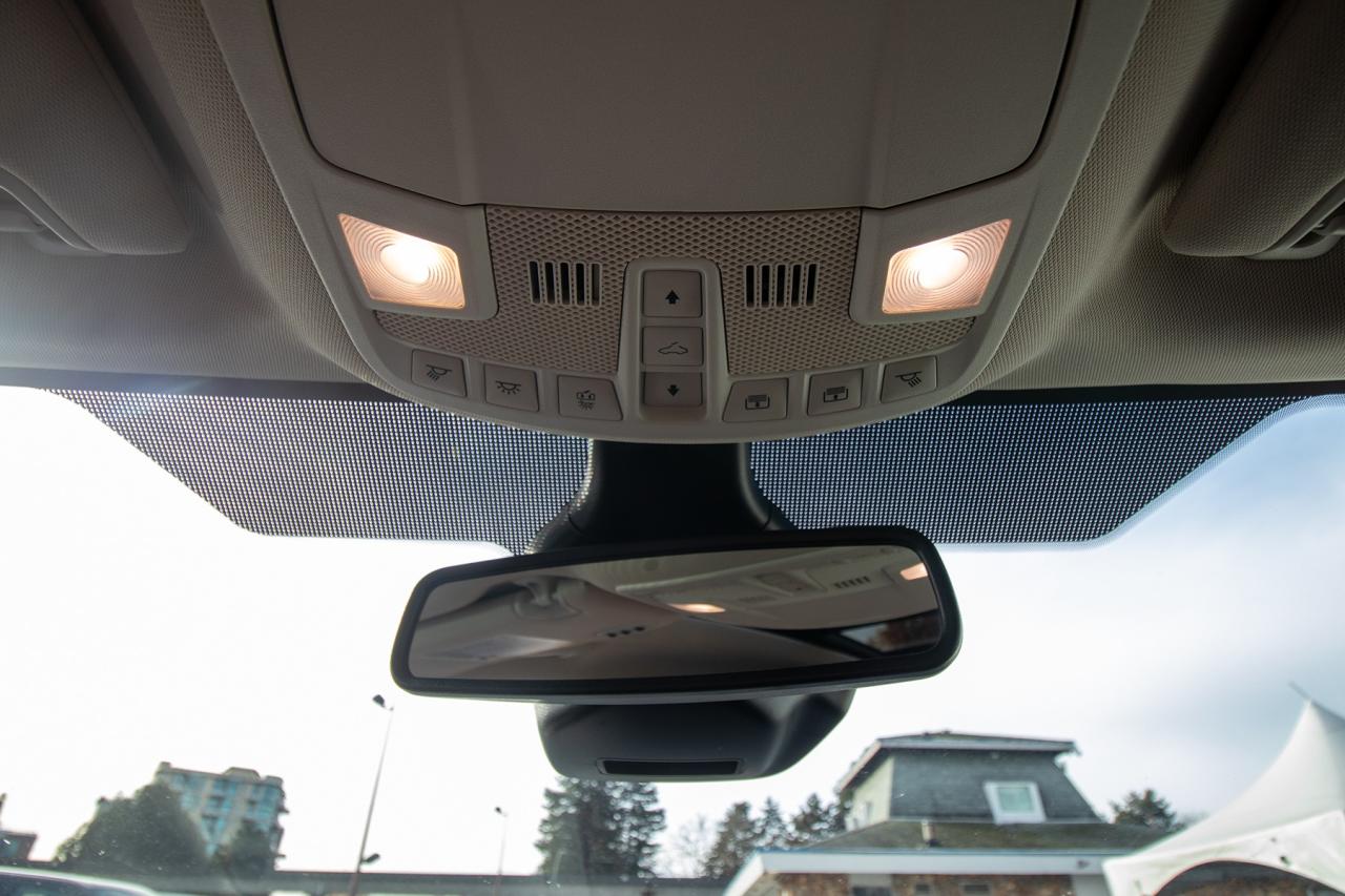 2024 Ford Edge Titanium AWD Photo5