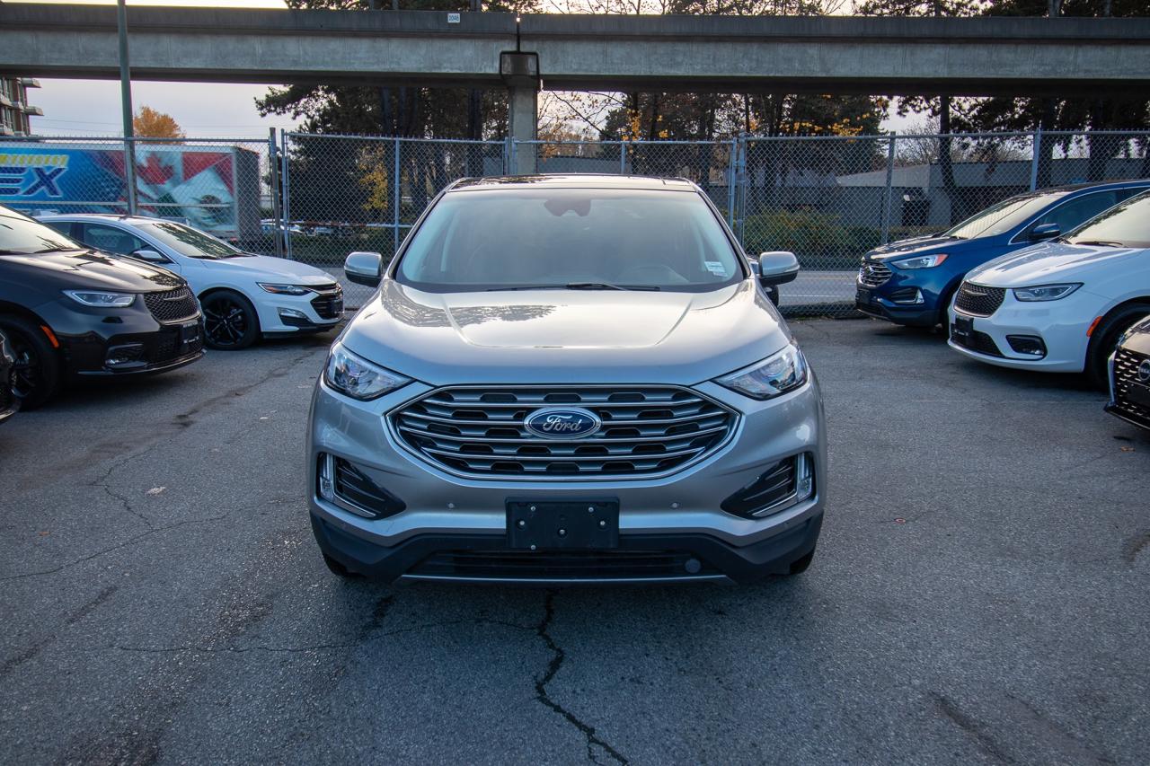 2024 Ford Edge Titanium AWD Photo3
