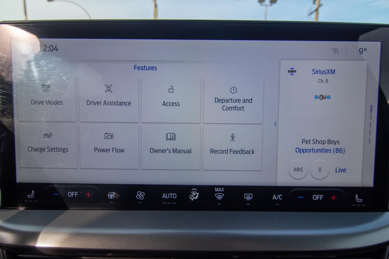 2024 Ford Escape PHEV Photo5