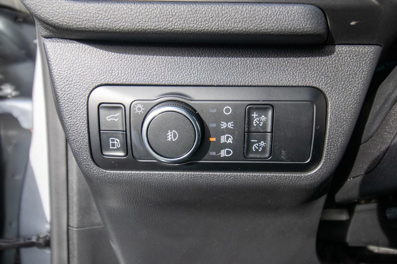 2024 Ford Escape PHEV Photo5