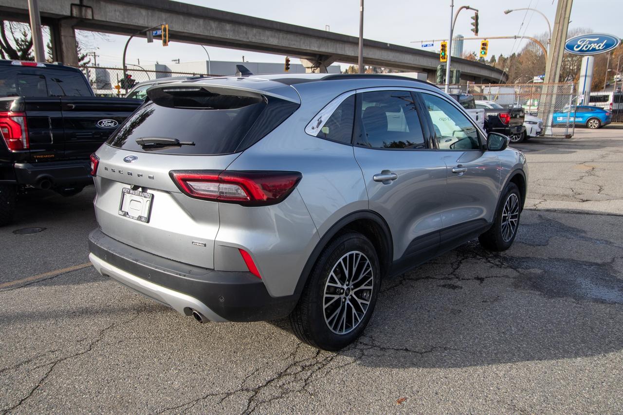 2024 Ford Escape PHEV Photo5