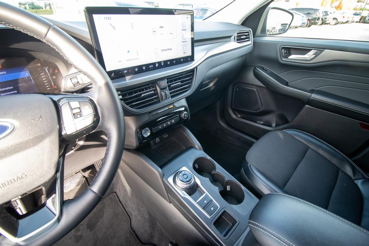 2024 Ford Escape PHEV Photo5