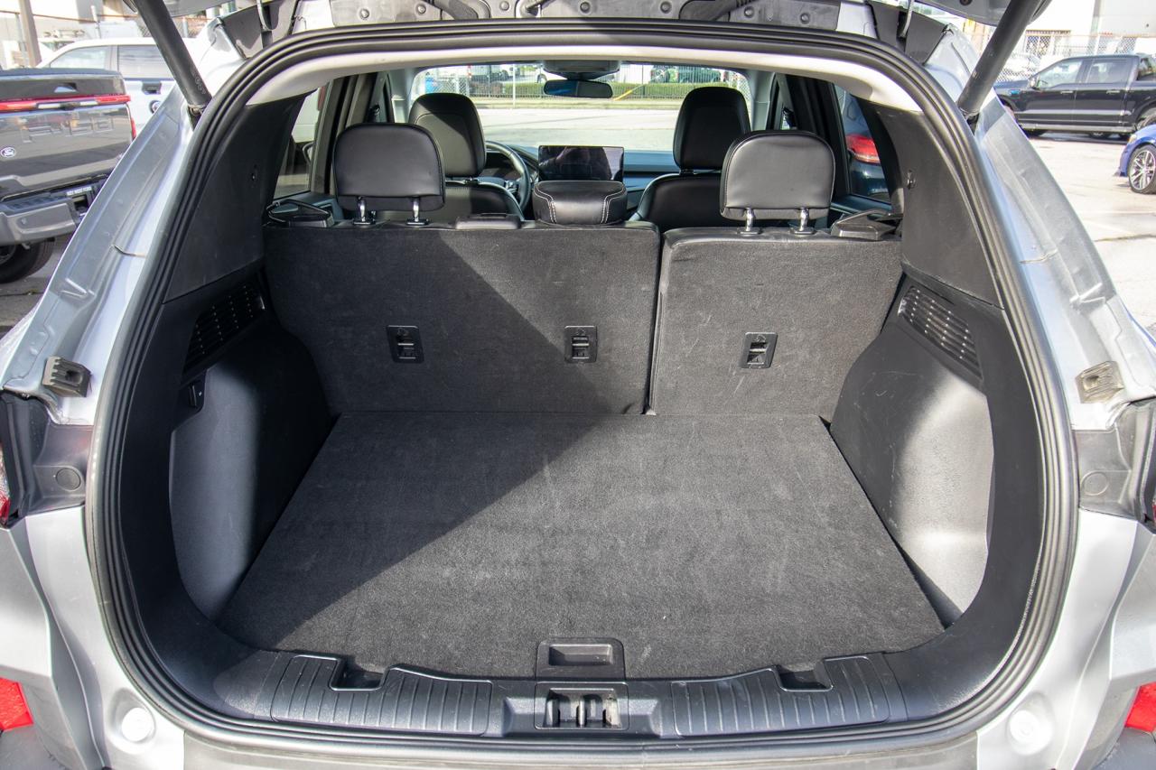 2024 Ford Escape PHEV Photo5