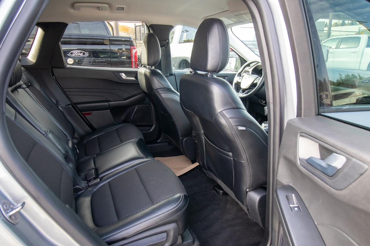 2024 Ford Escape PHEV Photo5