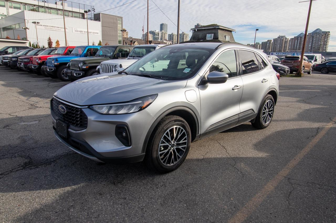 2024 Ford Escape PHEV Photo2