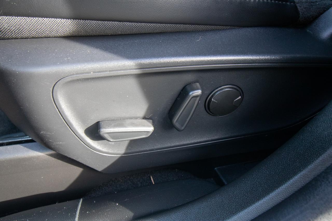 2024 Ford Escape PHEV Photo5