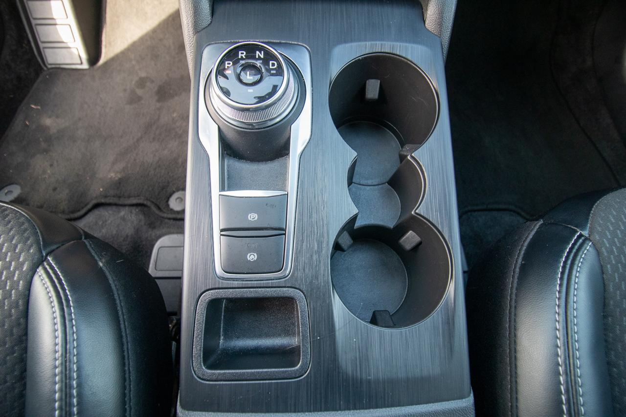 2024 Ford Escape PHEV Photo5