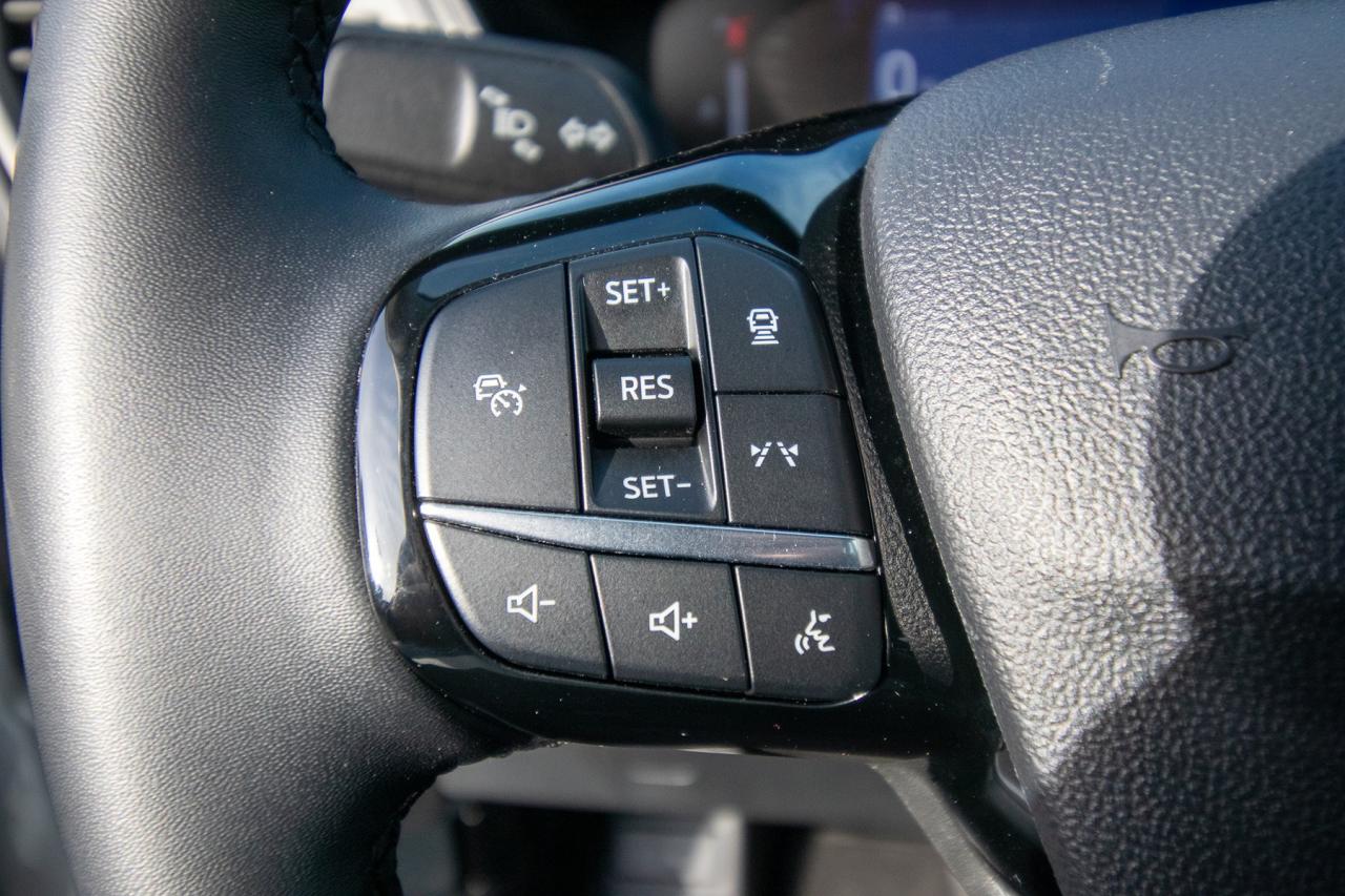 2024 Ford Escape PHEV Photo5