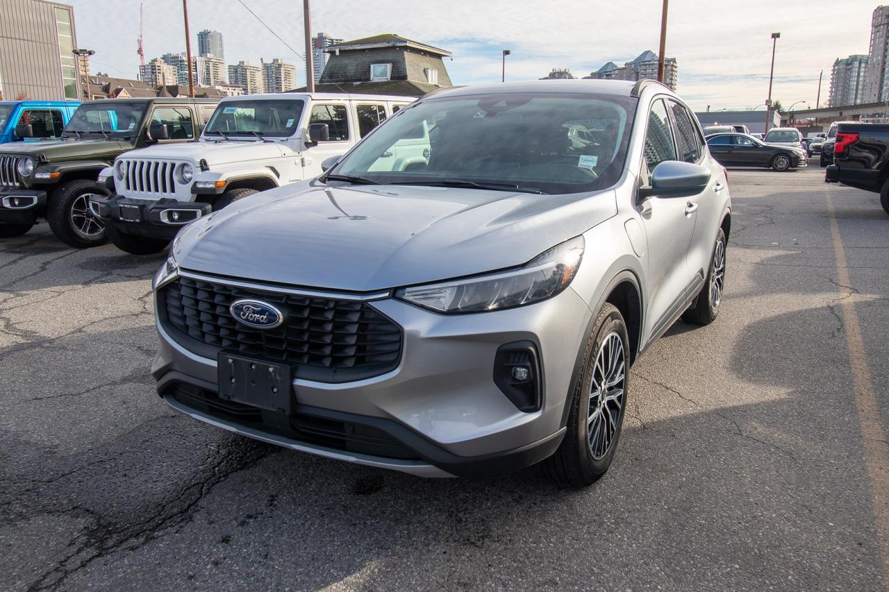 2024 Ford Escape PHEV Photo1