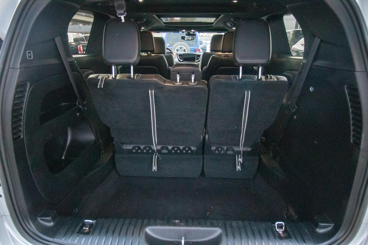 2023 Chrysler Pacifica Touring L Photo5