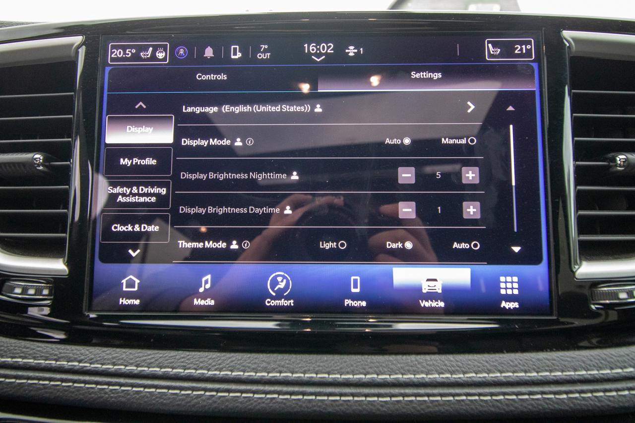 2023 Chrysler Pacifica Touring L Photo5