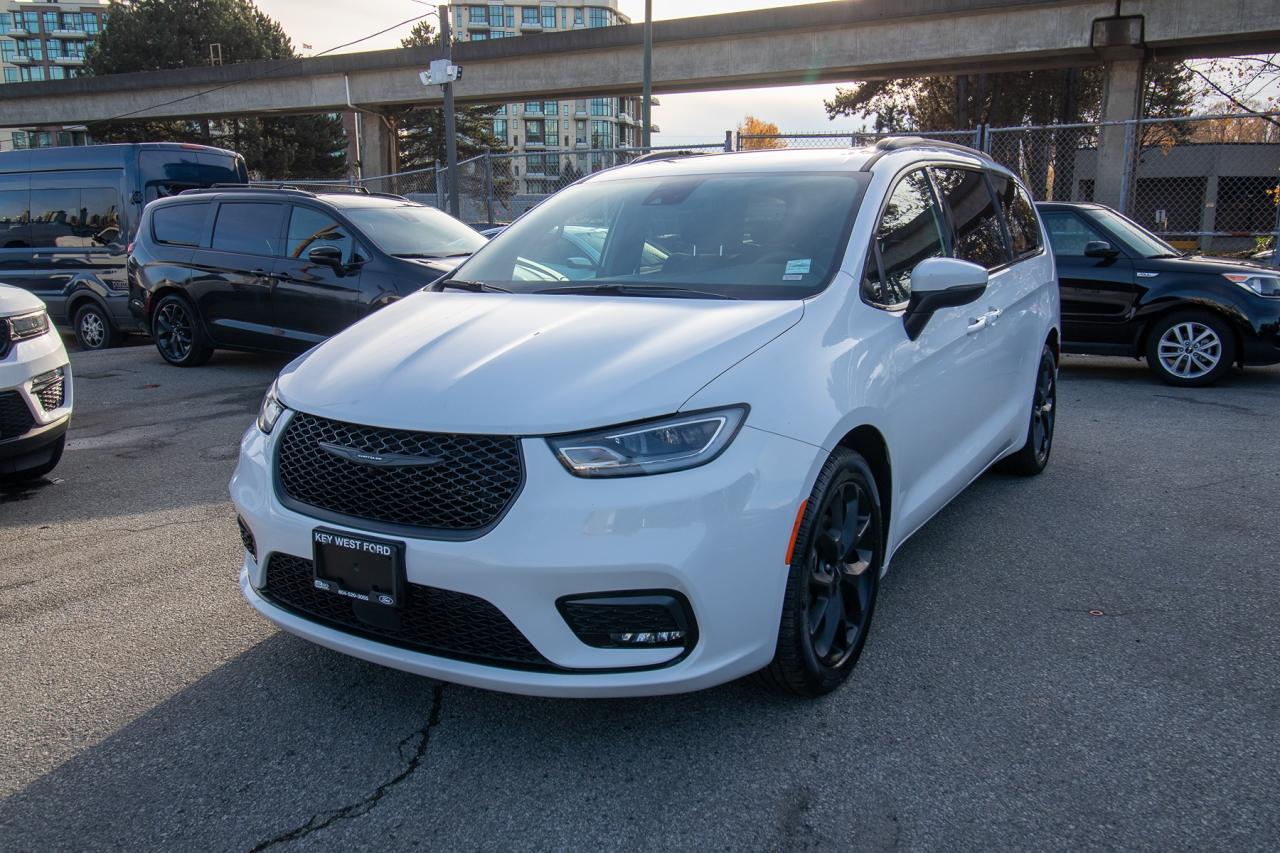 Used 2023 Chrysler Pacifica Touring L for sale in New Westminster, BC