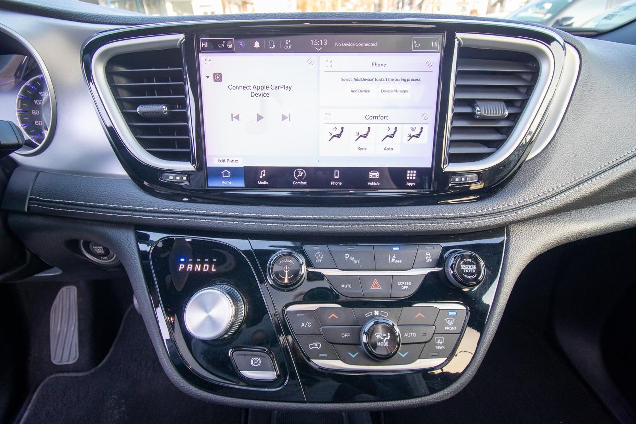 2023 Chrysler Pacifica Touring L Photo5