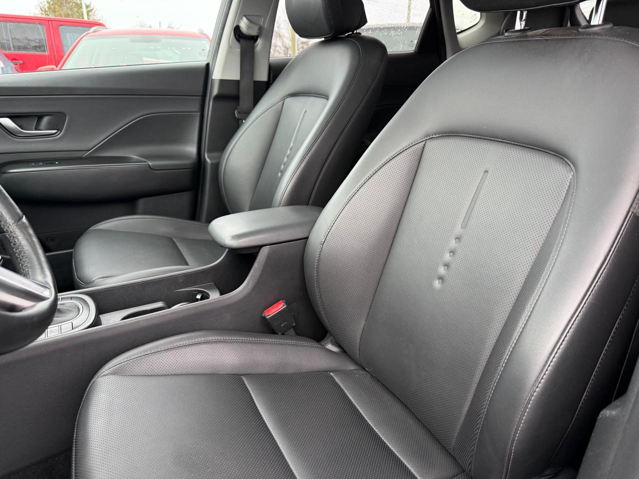 2024 Hyundai KONA 2.0L Preferred w/Trend Package Leather! Sunroof! AutoStart! Photo