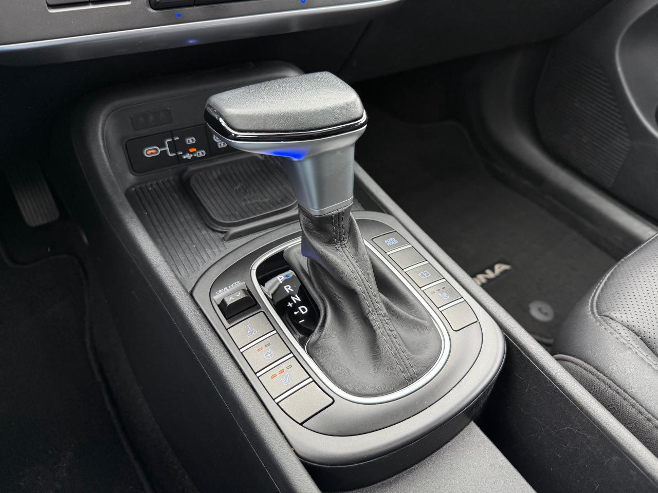 2024 Hyundai KONA 2.0L Preferred w/Trend Package Leather! Sunroof! AutoStart! Photo