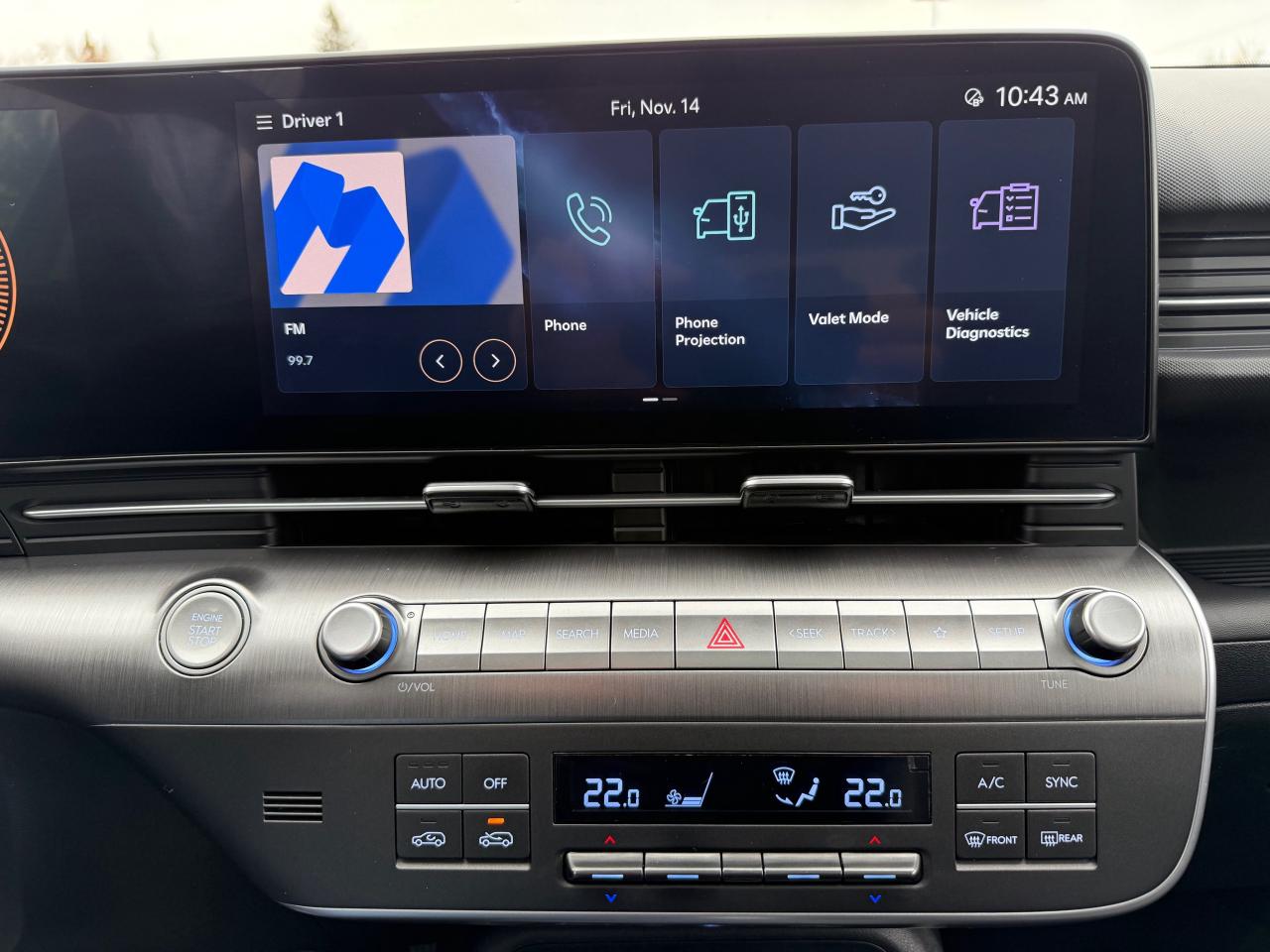 2024 Hyundai KONA 2.0L Preferred w/Trend Package Leather! Sunroof! AutoStart! Photo