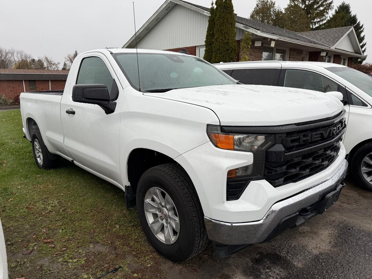 2024 Chevrolet Silverado 1500 Work Truck V8! Reg Cab! Long Box! 2WD! Photo4