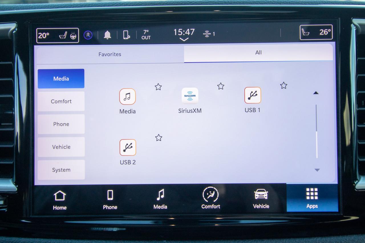 2023 Chrysler Pacifica Touring L Photo5