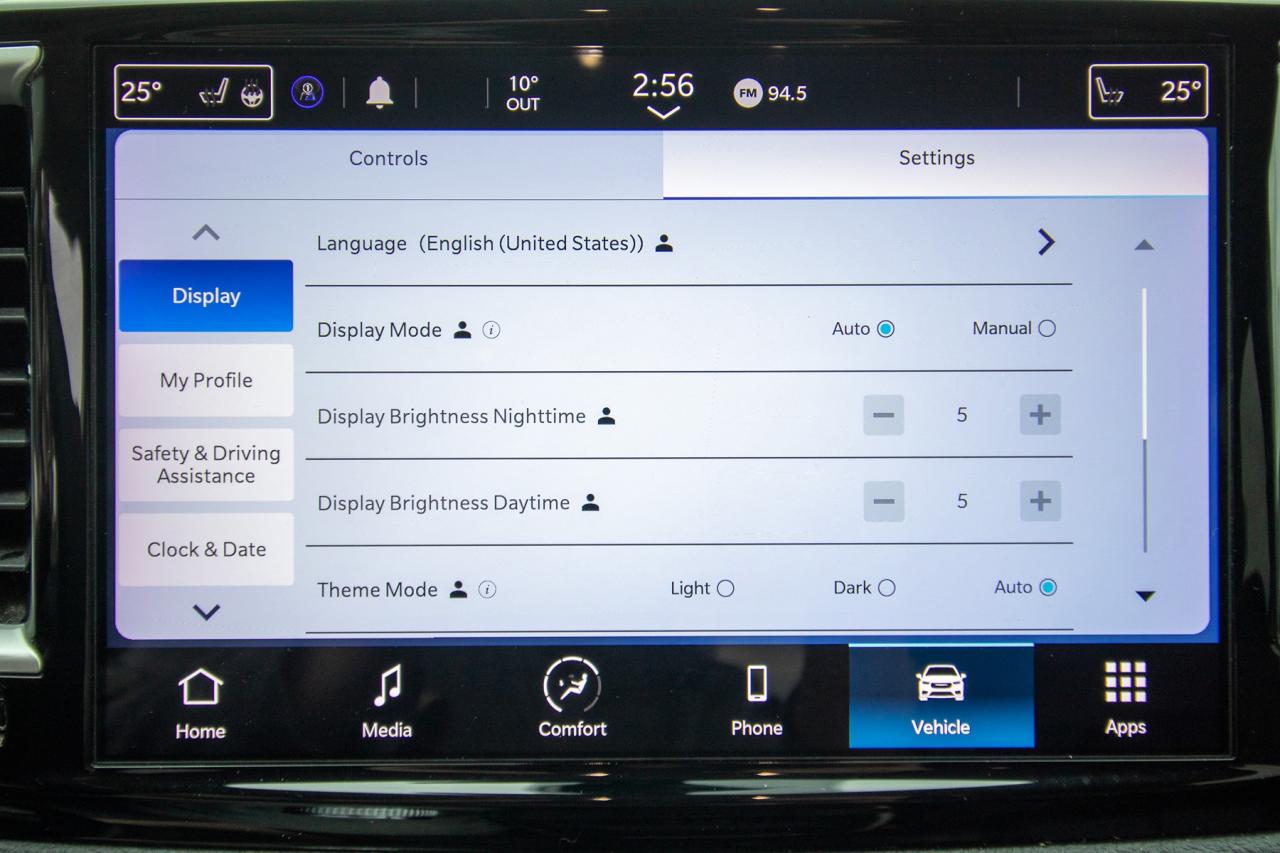 2023 Chrysler Pacifica Touring L Photo5