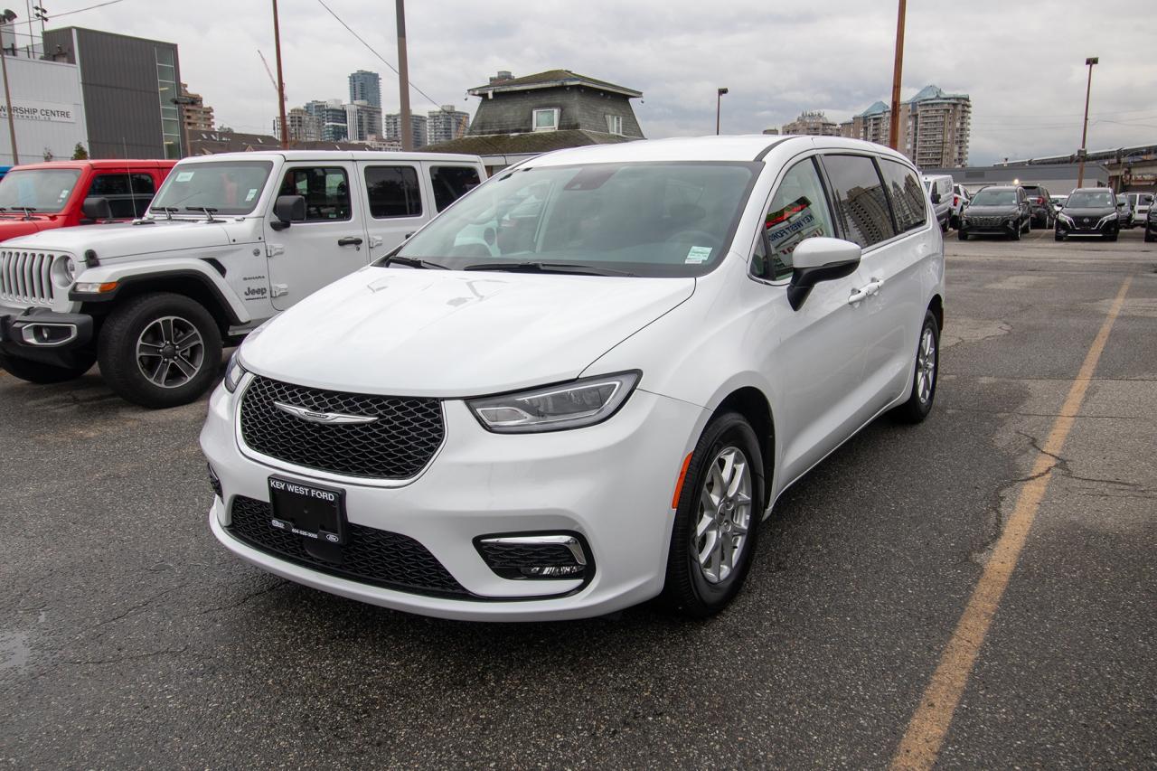 Used 2023 Chrysler Pacifica Touring L for sale in New Westminster, BC