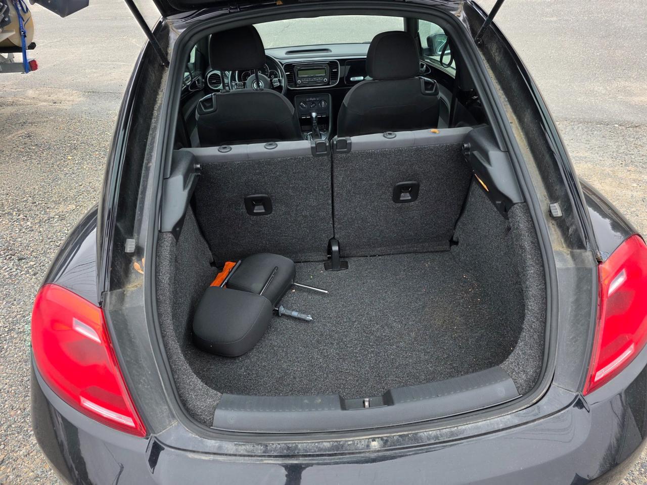 2012 Volkswagen Beetle 2.5L Comfortline COMFORTLINE Photo3