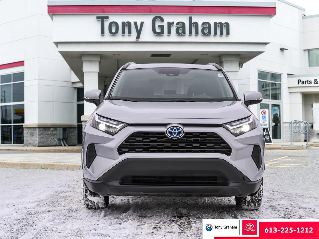 2023 Toyota RAV4 Hybrid XLE Photo