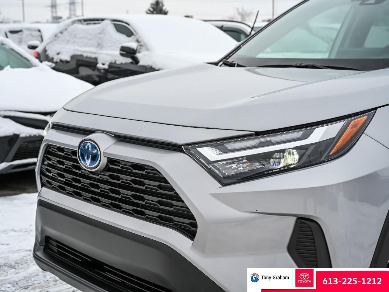 2023 Toyota RAV4 Hybrid XLE Photo