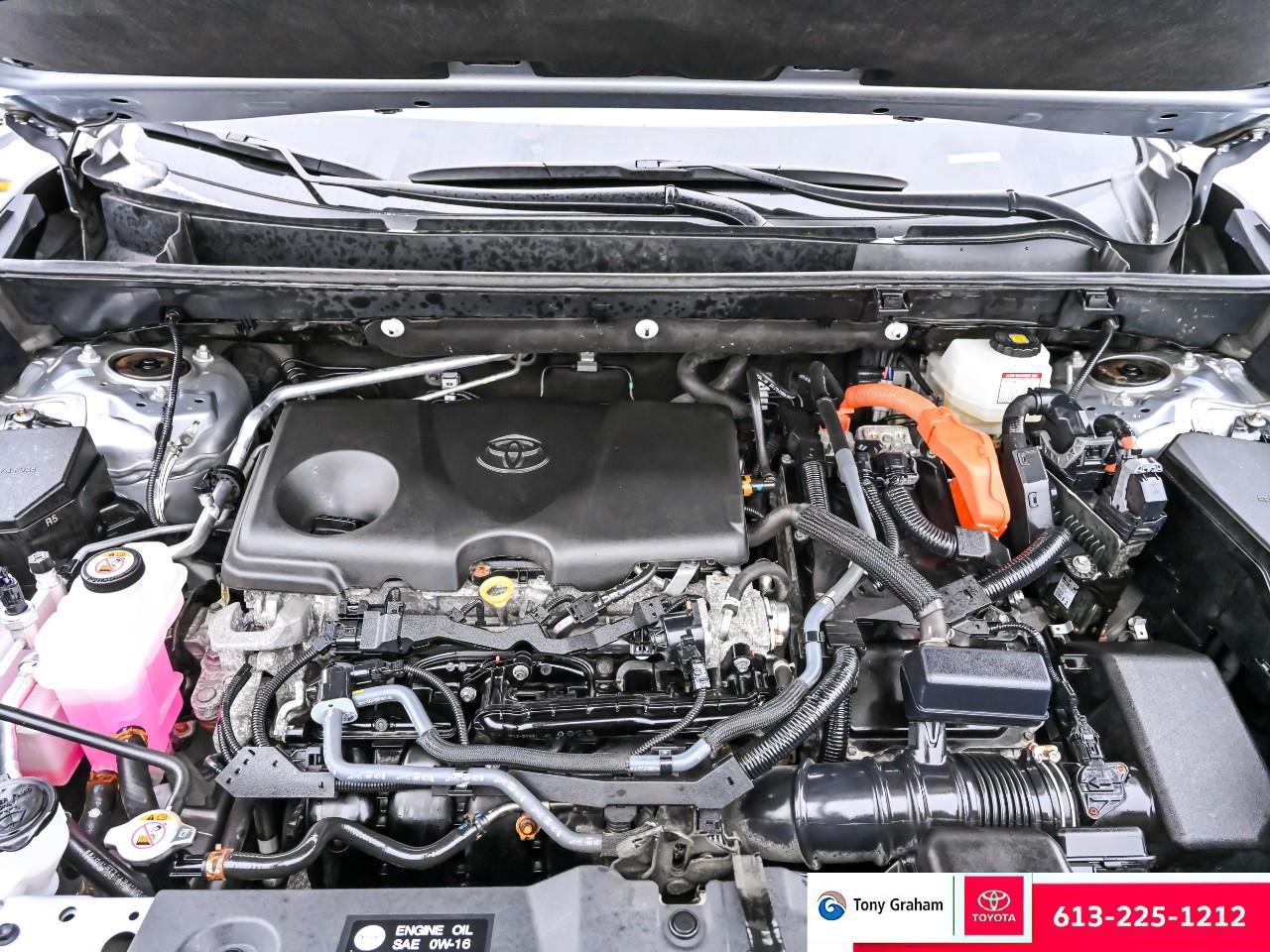 2023 Toyota RAV4 Hybrid XLE Photo