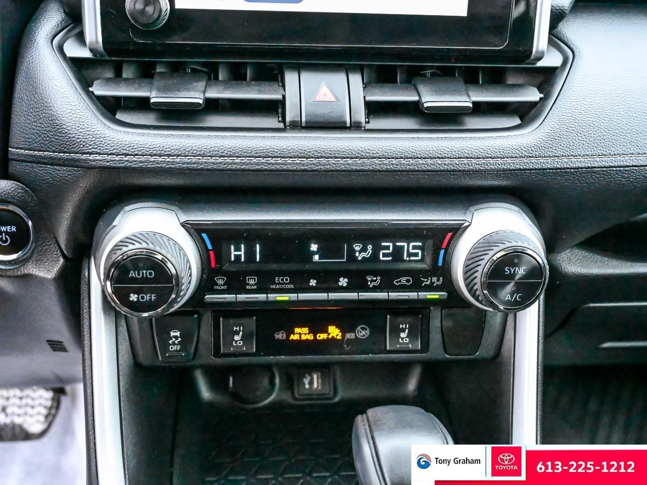 2023 Toyota RAV4 Hybrid XLE Photo