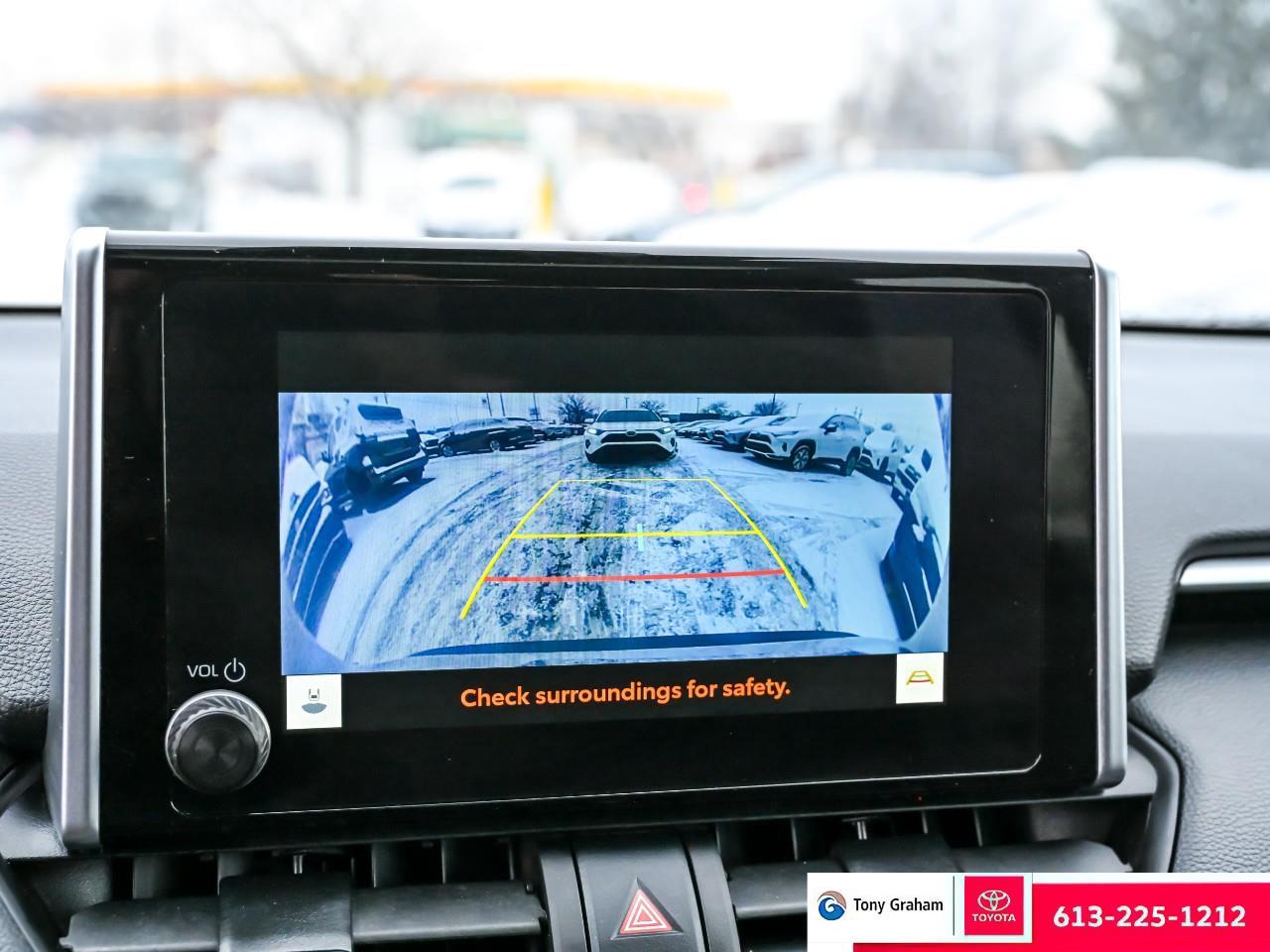 2023 Toyota RAV4 Hybrid XLE Photo