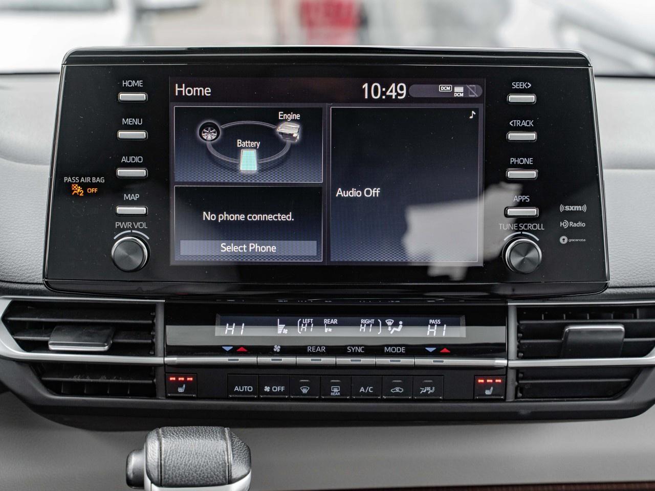 2021 Toyota Sienna XLE 7-Passenger AWD Photo