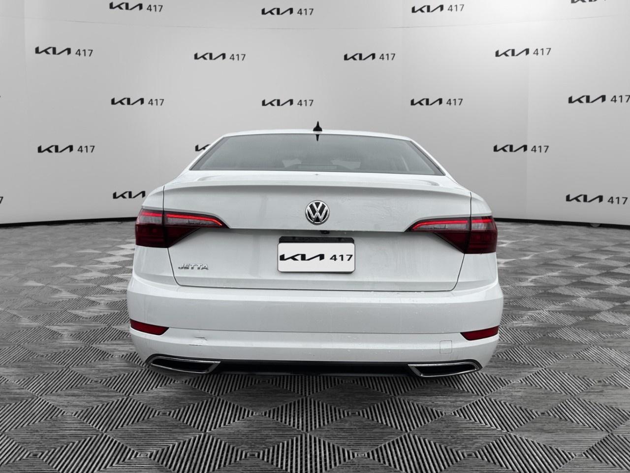 2021 Volkswagen Jetta Execline Auto Photo3