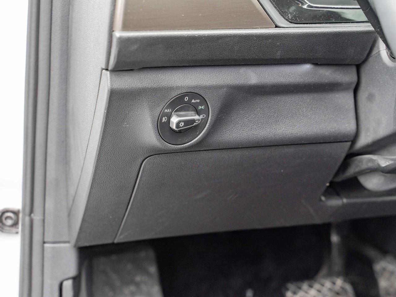 2021 Volkswagen Jetta Execline Auto Photo