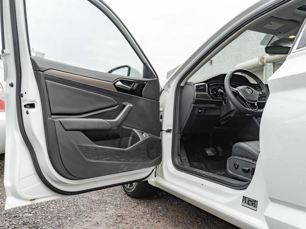 2021 Volkswagen Jetta Execline Auto Photo