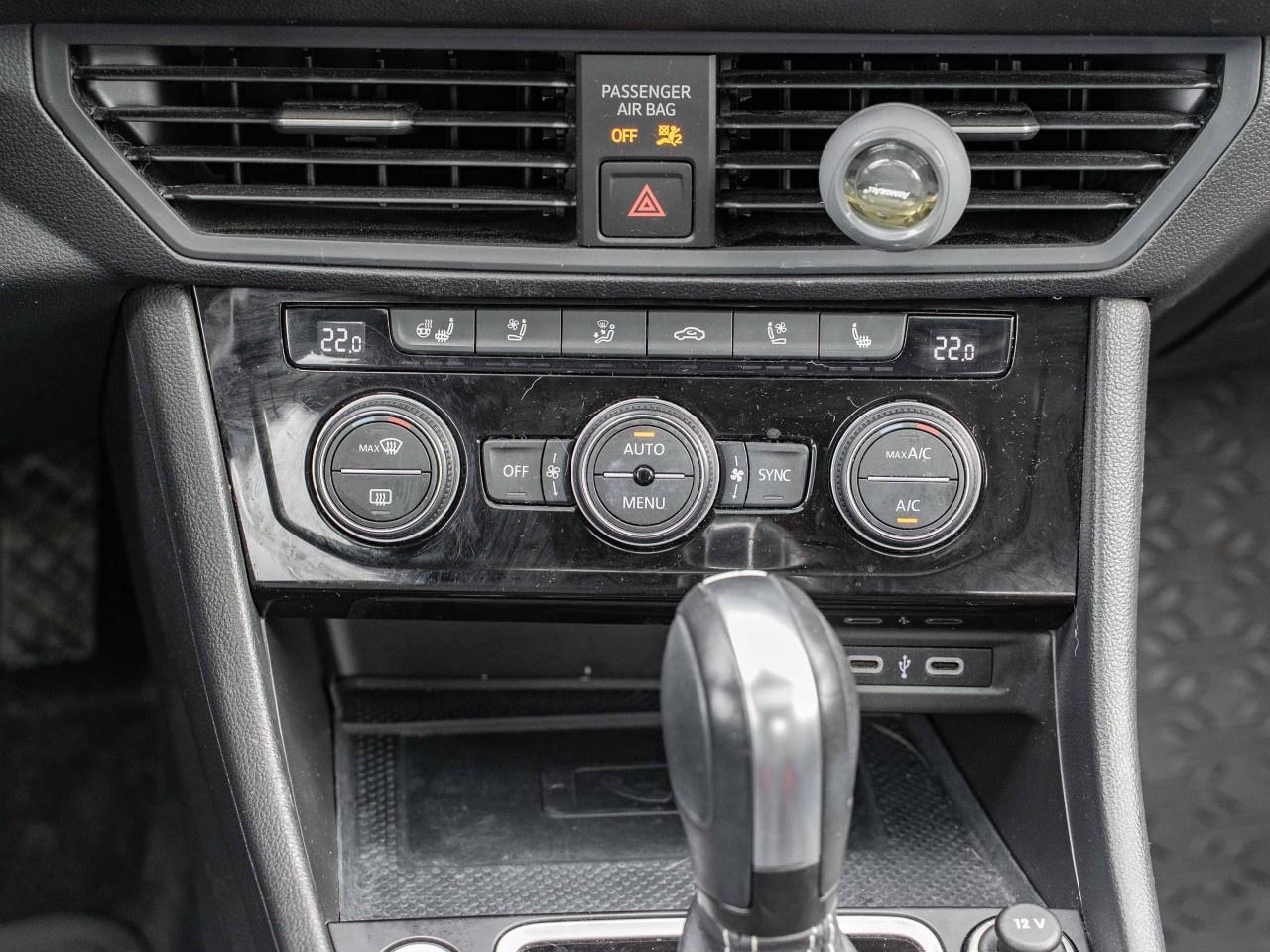 2021 Volkswagen Jetta Execline Auto Photo