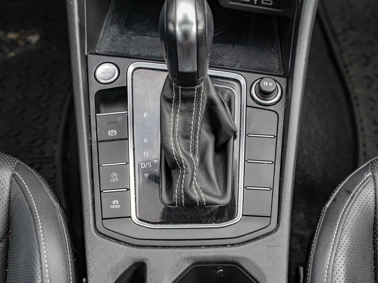 2021 Volkswagen Jetta Execline Auto Photo