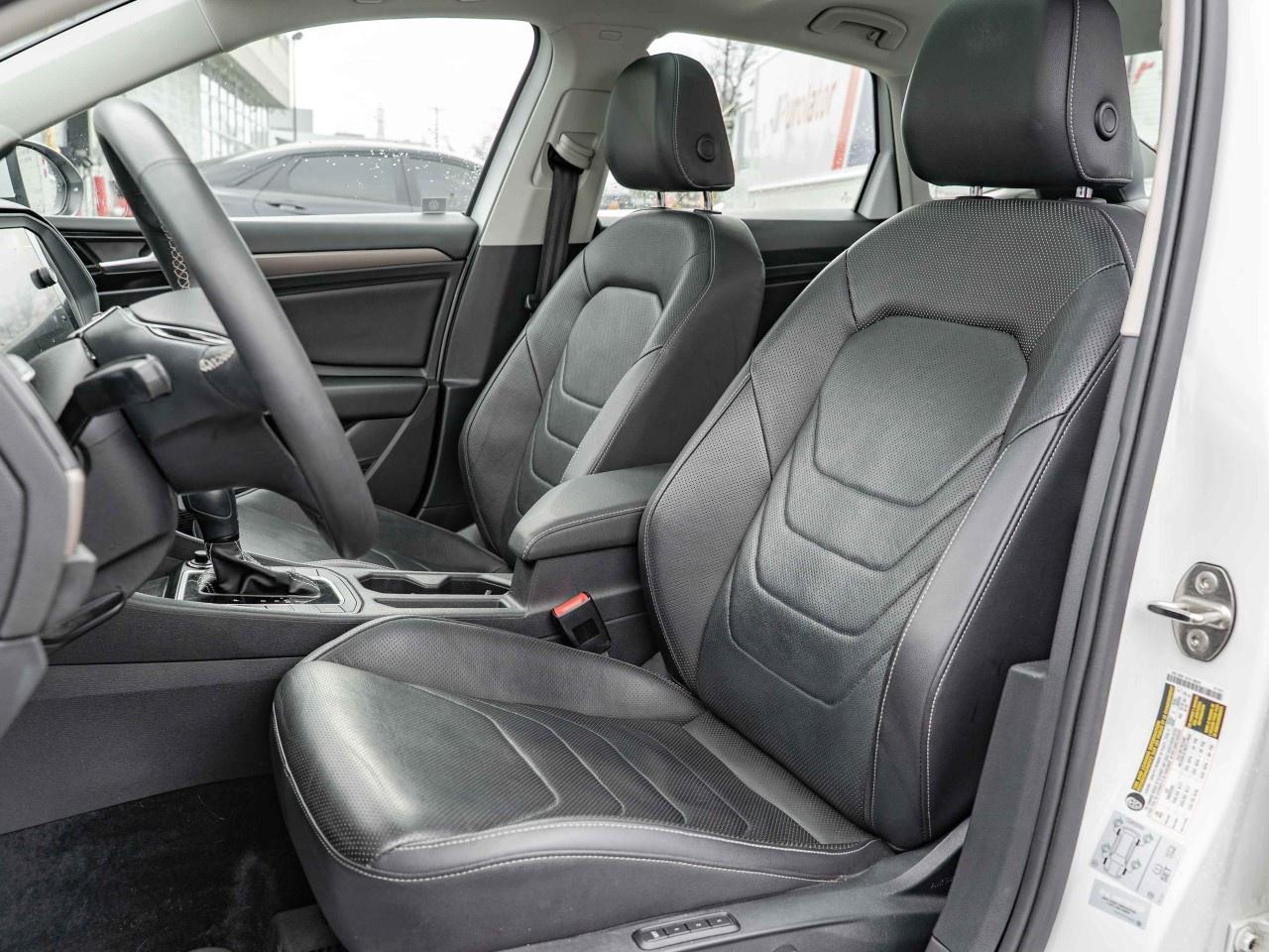 2021 Volkswagen Jetta Execline Auto Photo