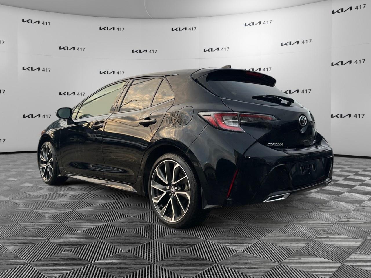 2021 Toyota Corolla Hatchback CVT Photo