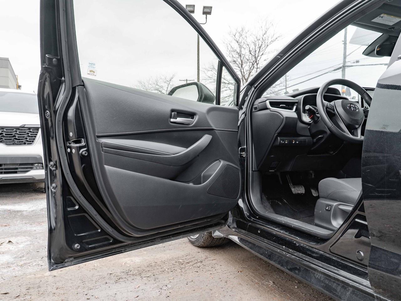 2021 Toyota Corolla Hatchback CVT Photo