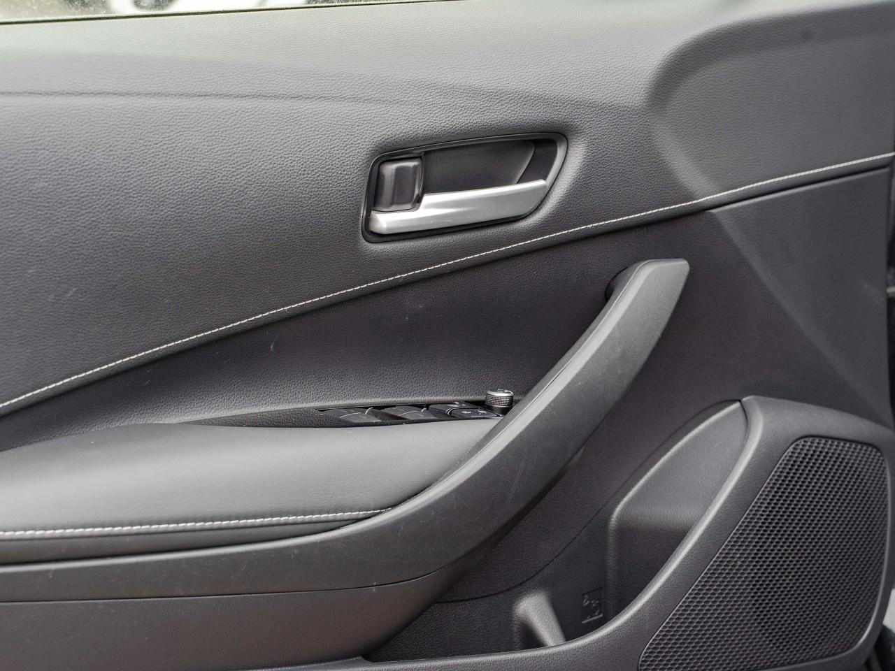 2021 Toyota Corolla Hatchback CVT Photo