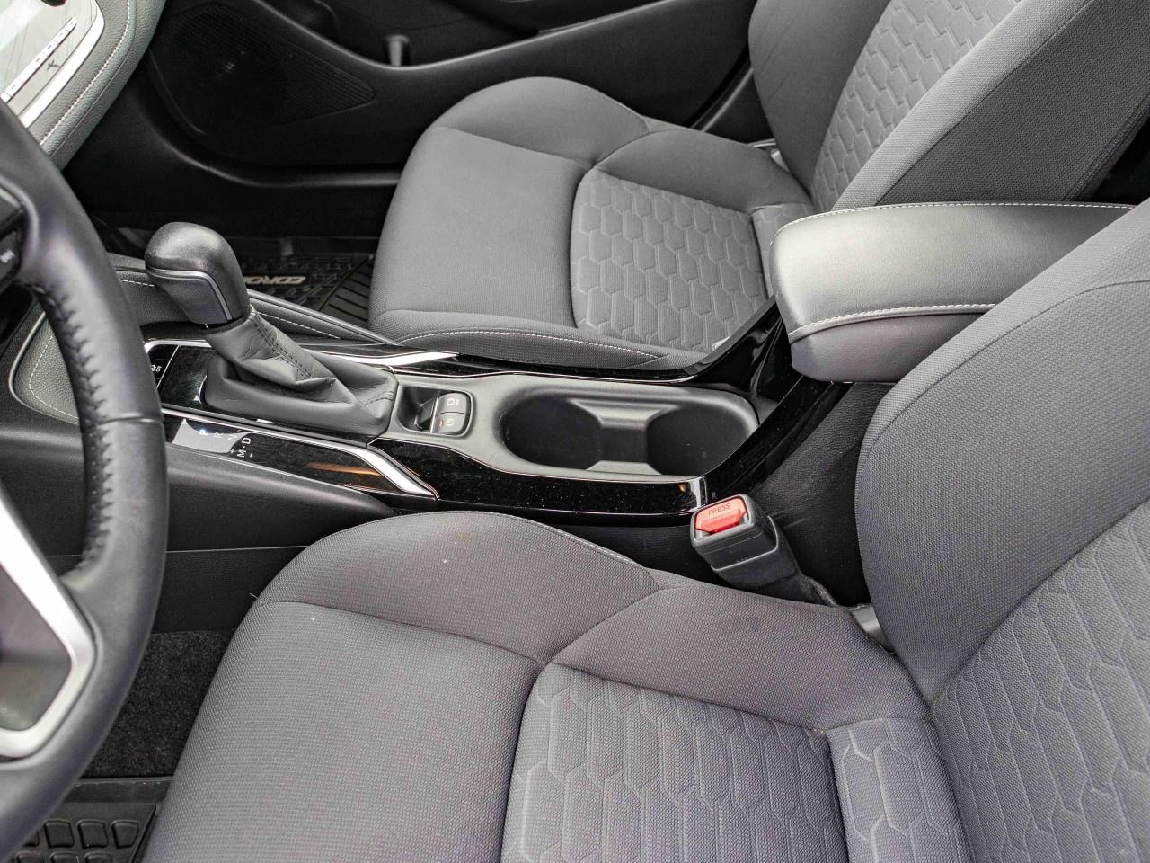 2021 Toyota Corolla Hatchback CVT Photo