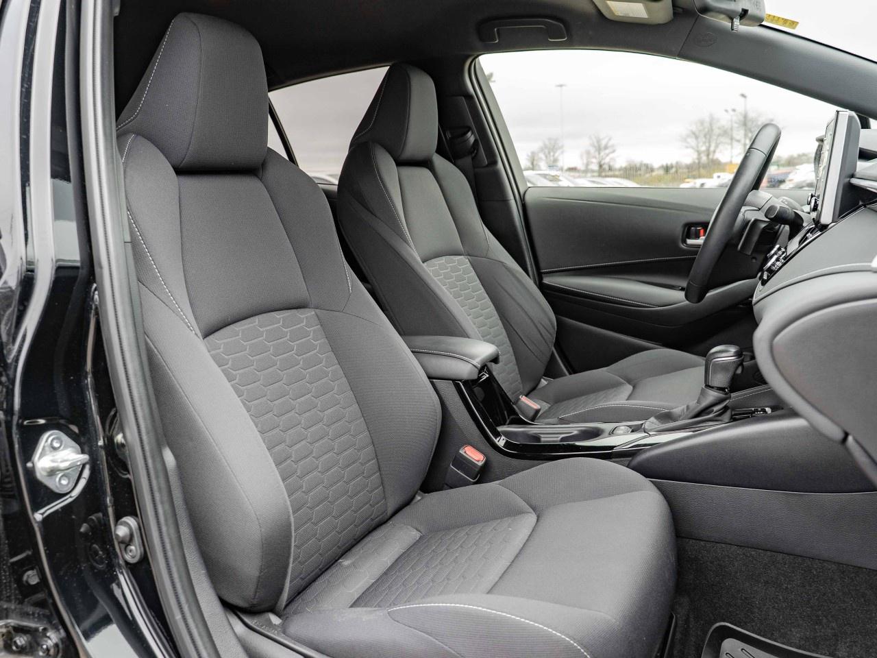 2021 Toyota Corolla Hatchback CVT Photo