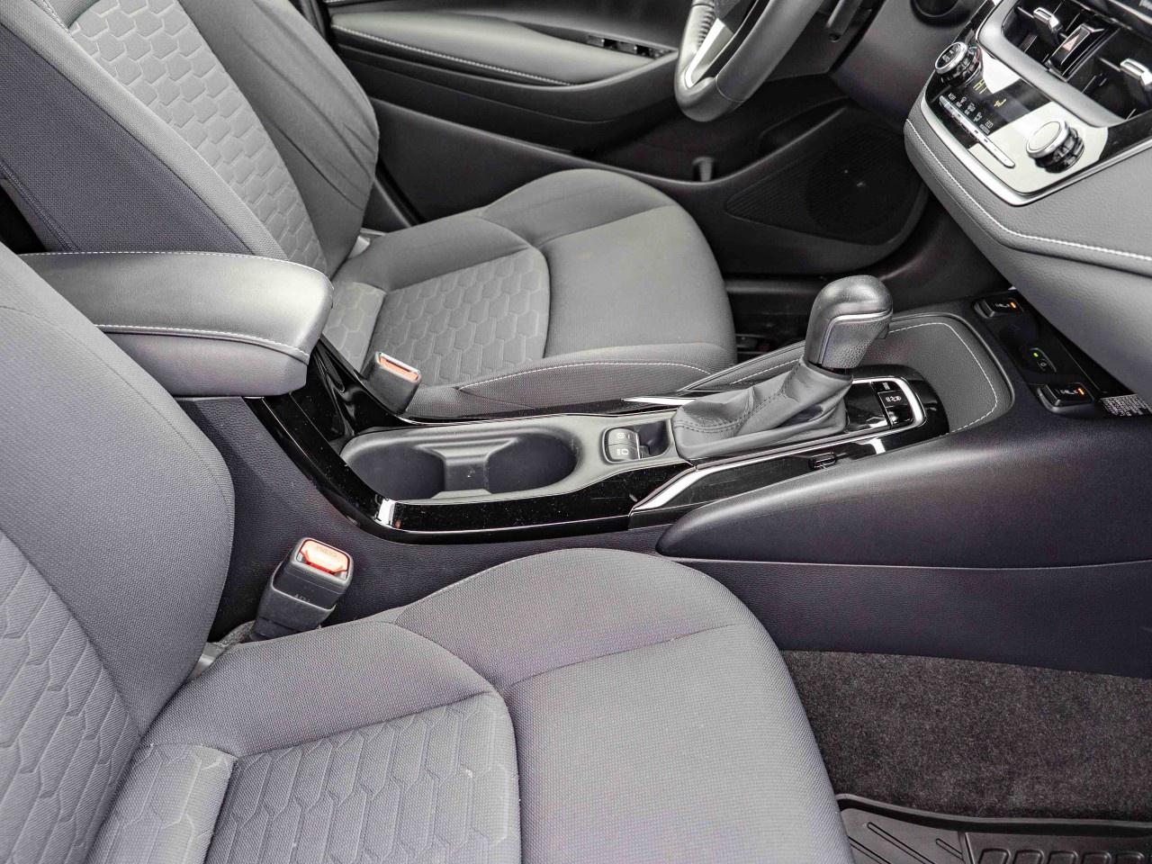 2021 Toyota Corolla Hatchback CVT Photo