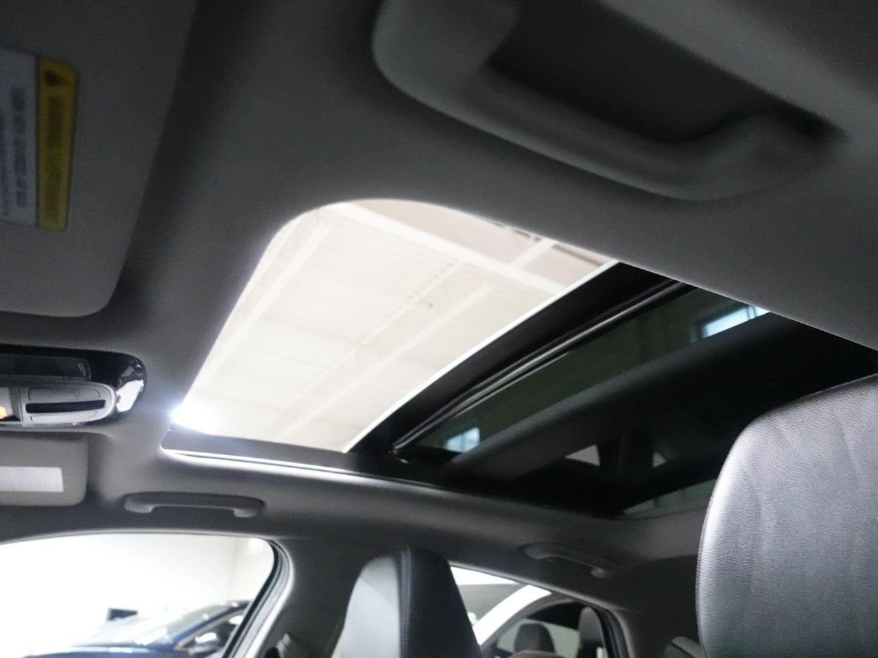 2024 Hyundai Sonata PREFERRED | Trend Pkg | Leather | Pano roof | BSM Photo