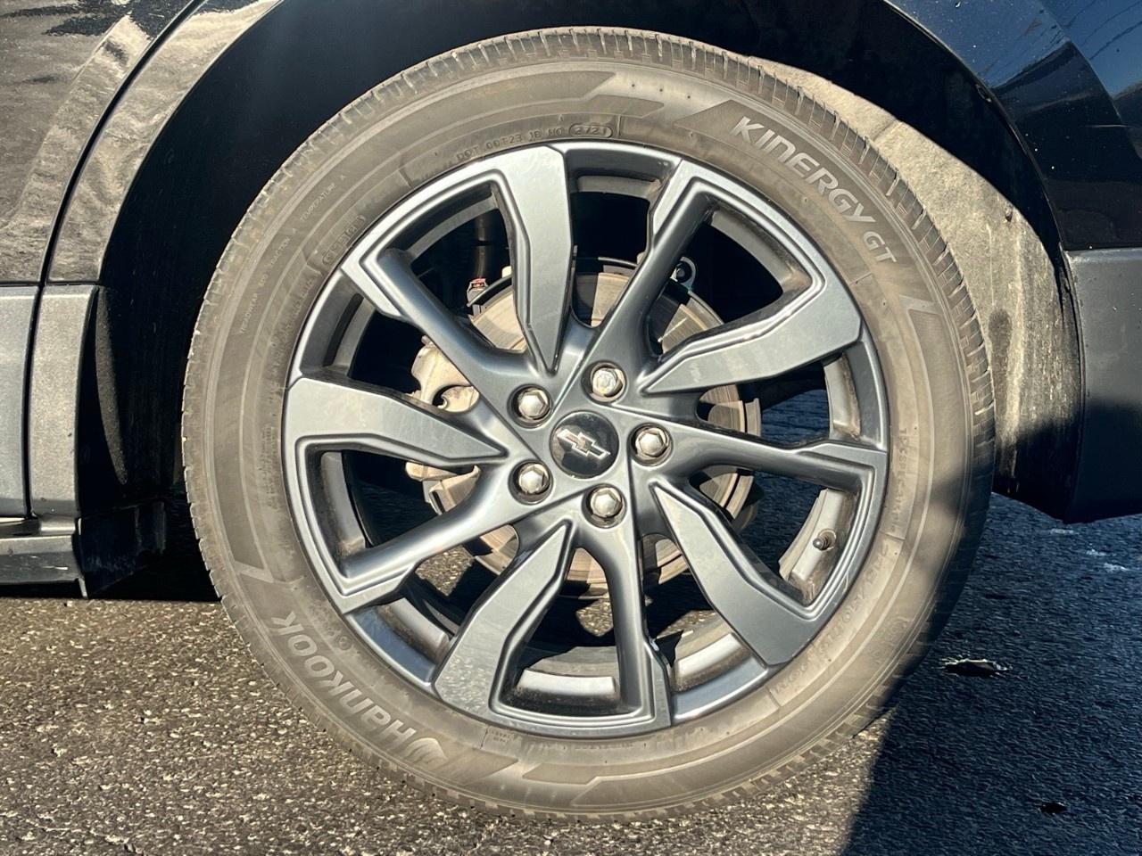 2022 Chevrolet Equinox AWD RS Photo3