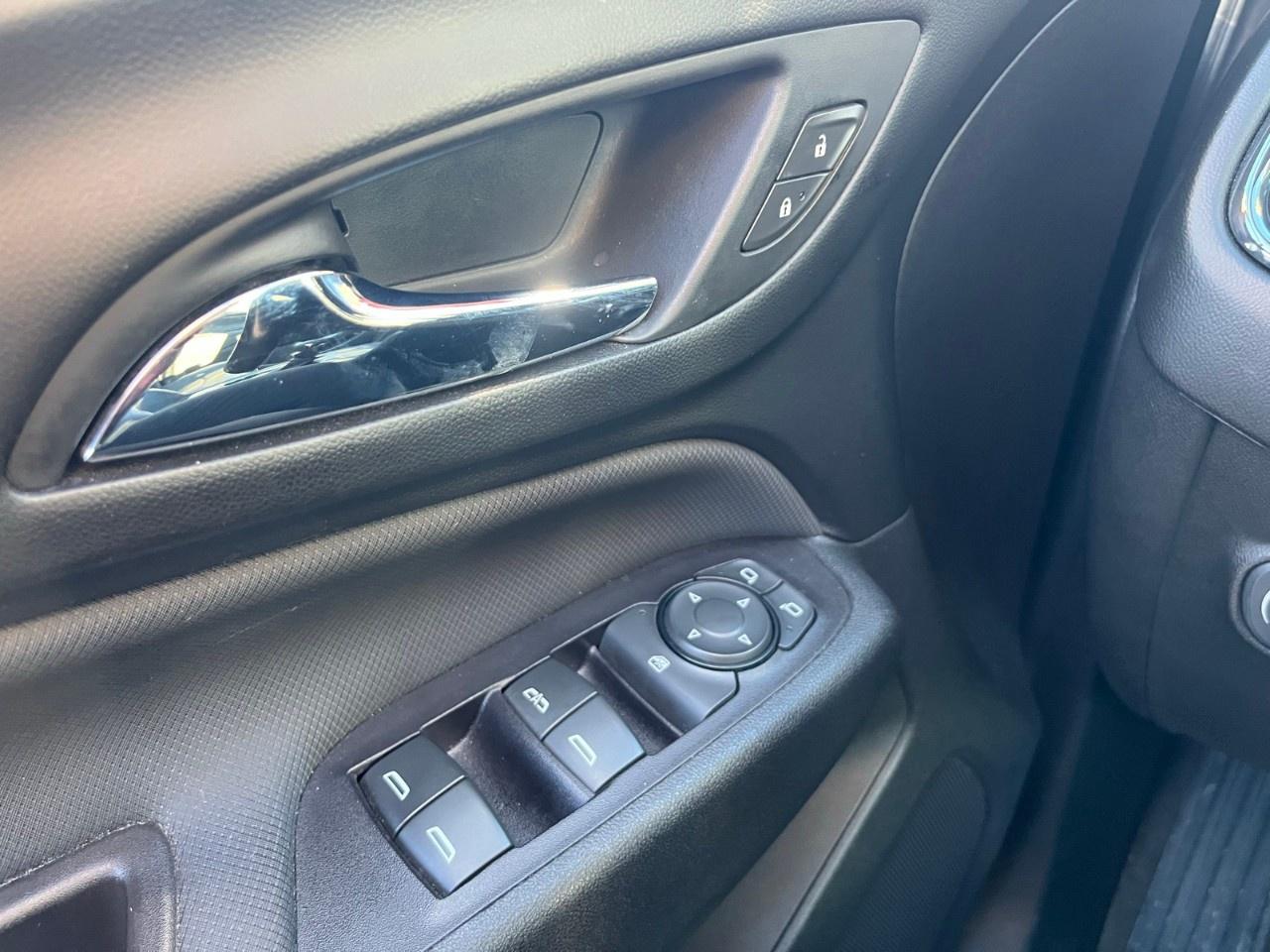 2022 Chevrolet Equinox AWD RS Photo