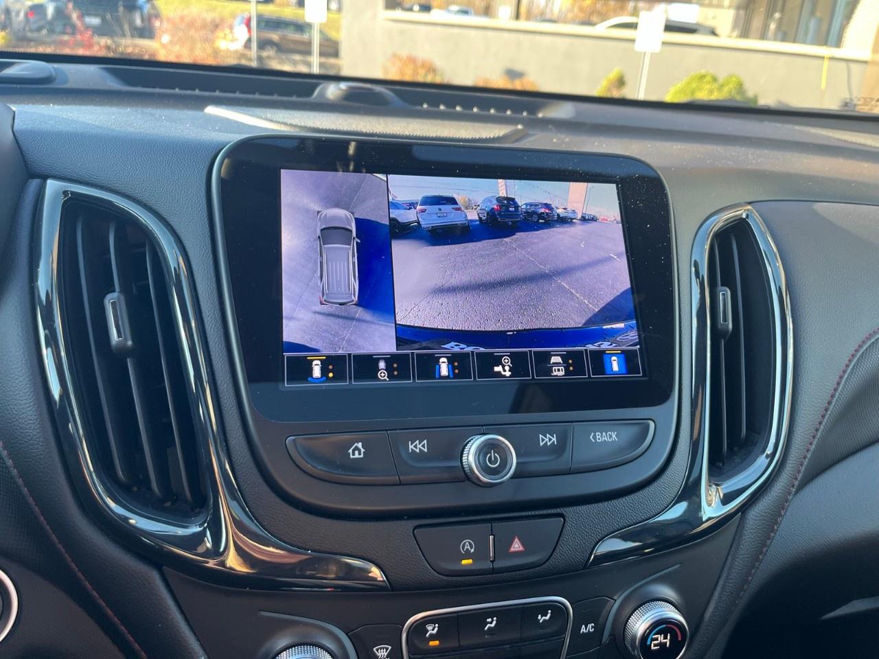 2022 Chevrolet Equinox AWD RS Photo