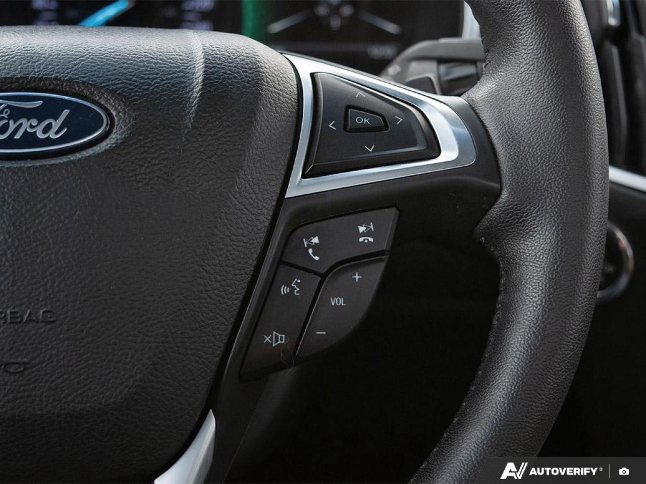 2018 Ford Edge SEL Photo